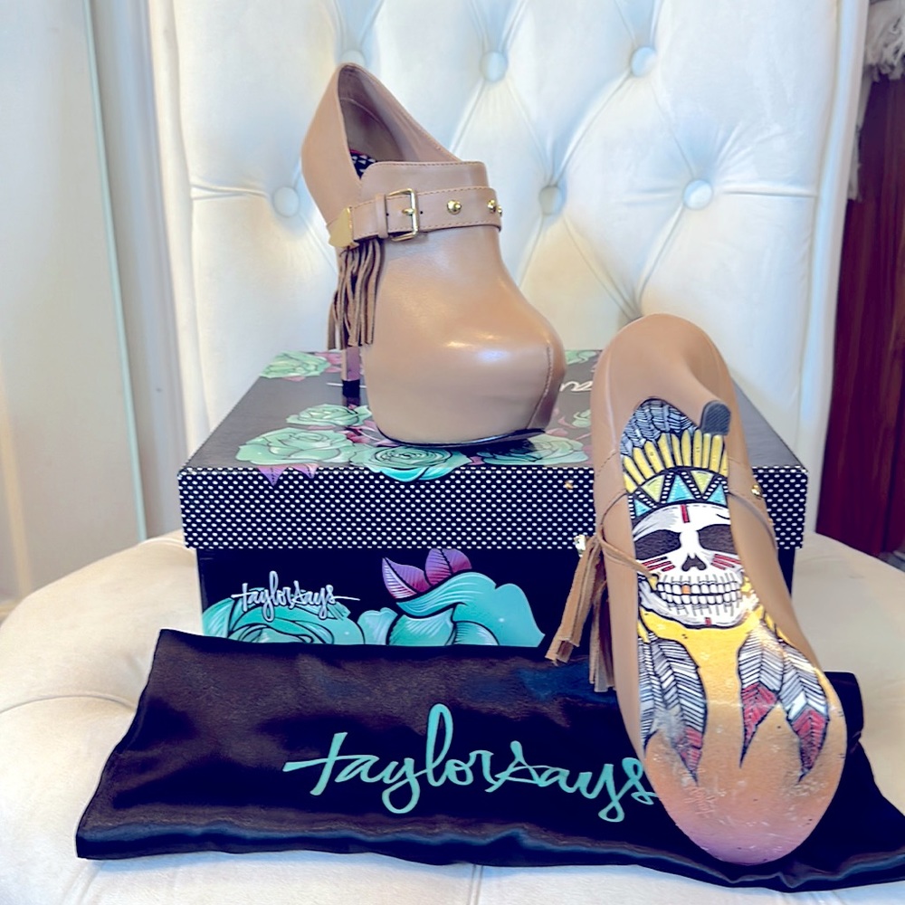 Pop-art heels